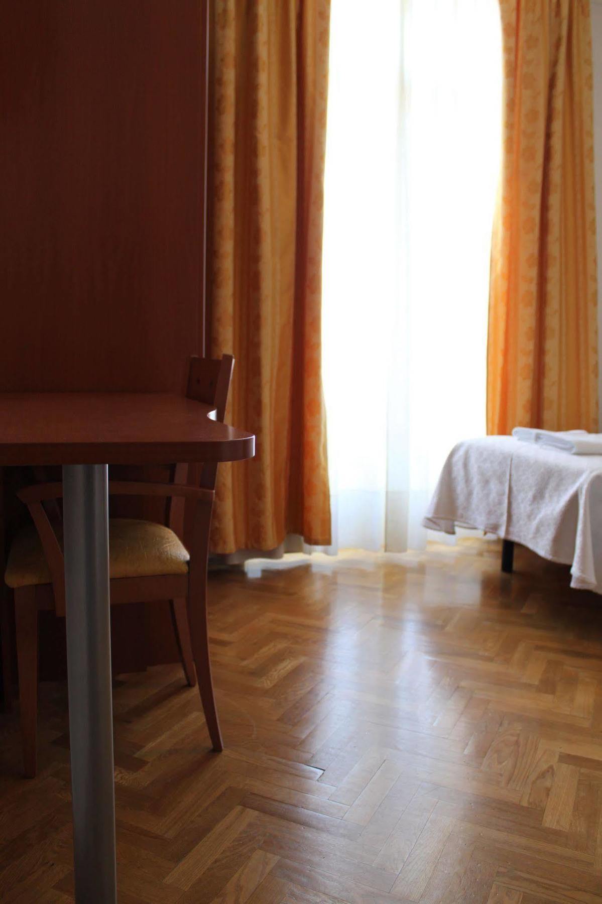 Hostal Jerez Μαδρίτη Εξωτερικό φωτογραφία